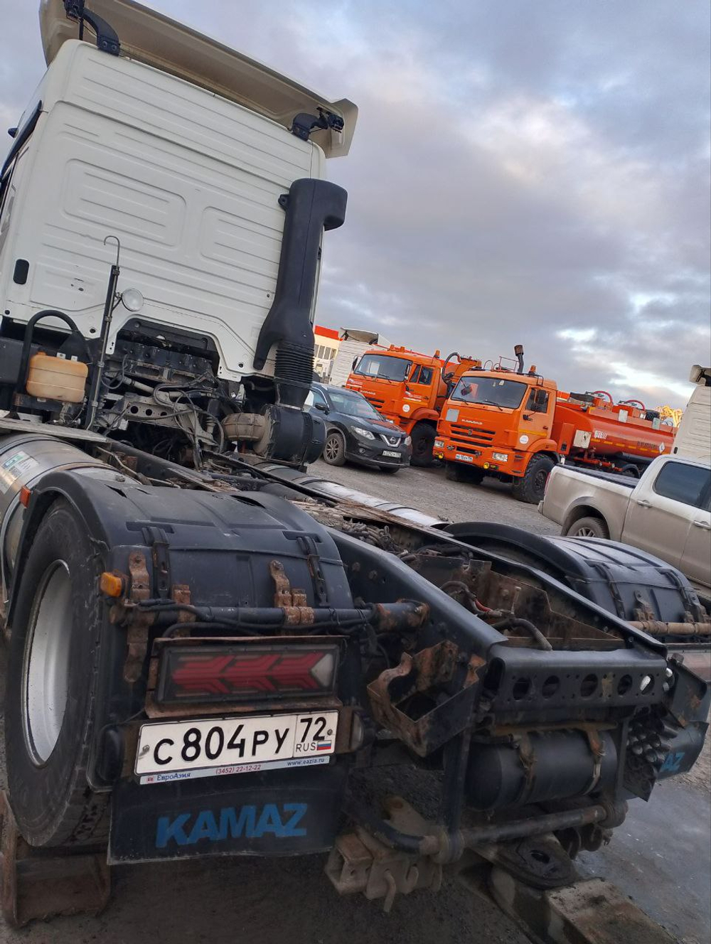 КамАЗ 5490 4x2 Седельный тягач 5490-0000802-5P (Газовый, 11,6 л, 389 л.с., АТ)