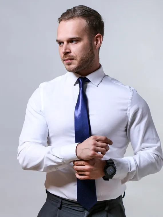 Галстук синий в красную крапинку