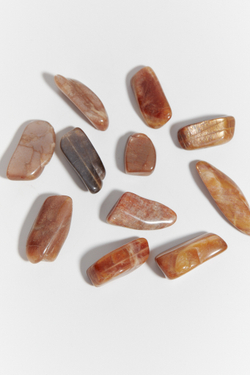 Солнечно-лунный камень галтовка