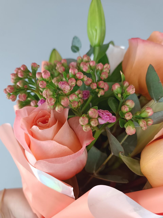 Букет "Персиковая нежность"