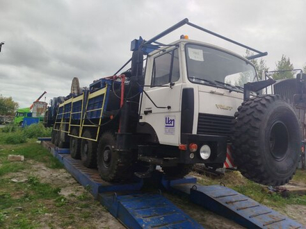 Идель Нефтемаш Идель-180 на шасси МЗКТ-7003 12x12 Мобильная буровая установка Идель-180 (Дизельный,