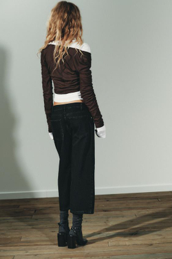 ZARA ДЖИНСОВЫЕ ШОРТЫ TRF СО СРЕДНЕЙ ПОСАДКОЙ, ЧЕРНЫЙ