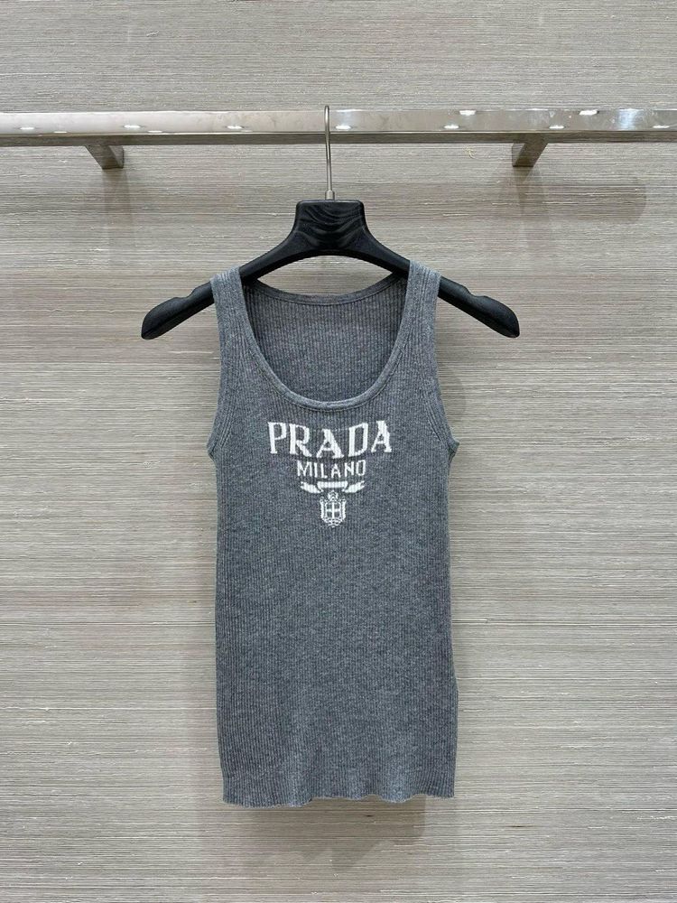 Майка Prada
