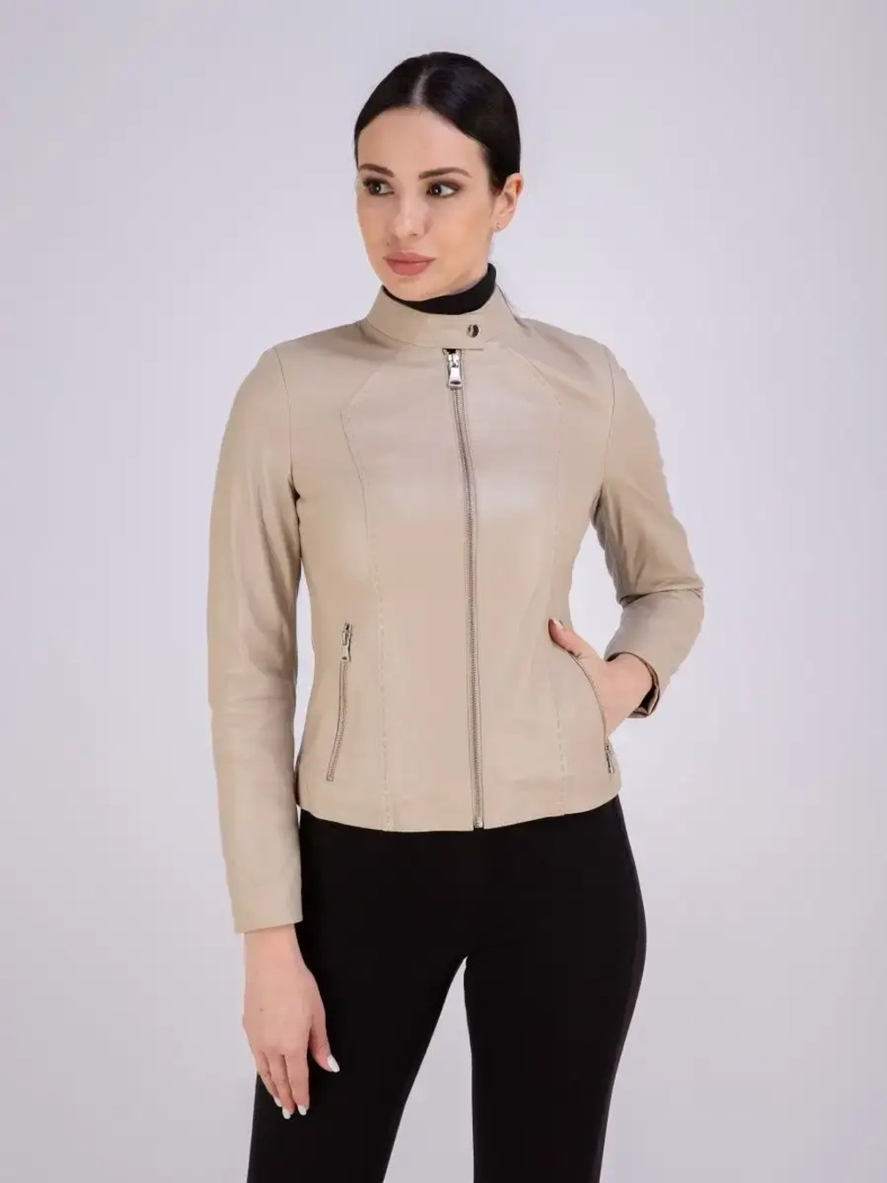 Кожаная куртка короткая на молнии демисезон