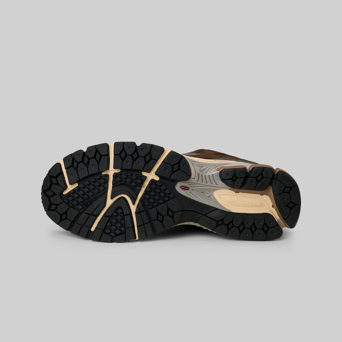 Кроссовки New Balance 2002R 