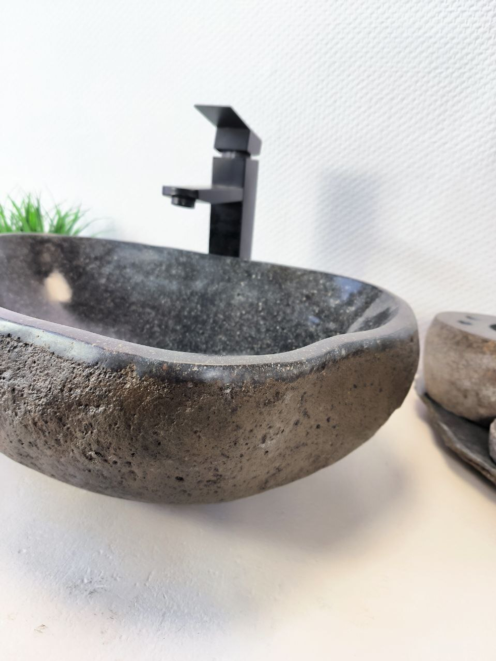 Раковина из речного камня RS-65968 49х34х15 из натурального камня