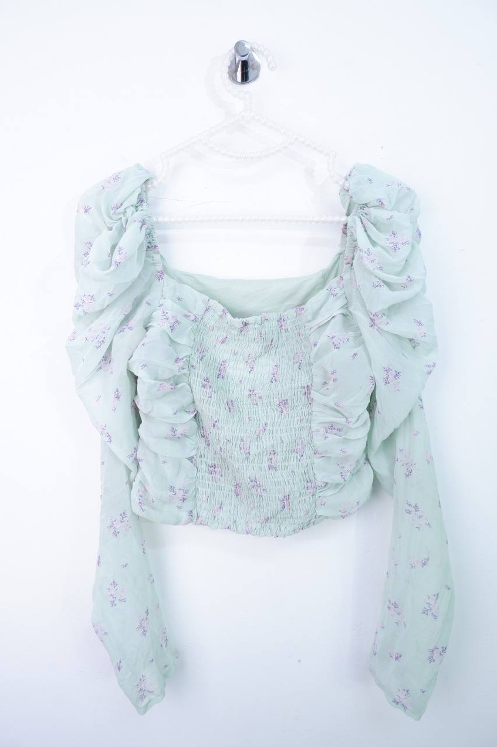 Блузка H&M нежного цвета, маркировка 36, визуально на 42 размер