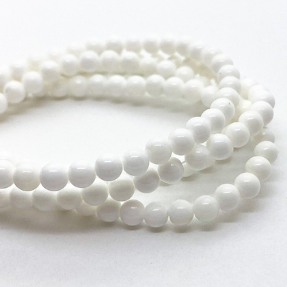 Арагонит бусины, диаметр 4,2-4,4 мм, цена за отрезок 19 см (1/2 нити)