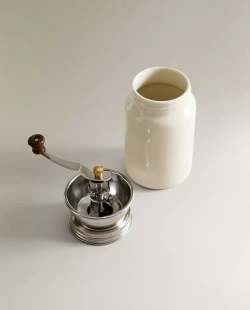 ZARA HOME СТАЛЬНАЯ КЕРАМИЧЕСКАЯ КОФЕМОЛКА, КРЕМОВЫЙ