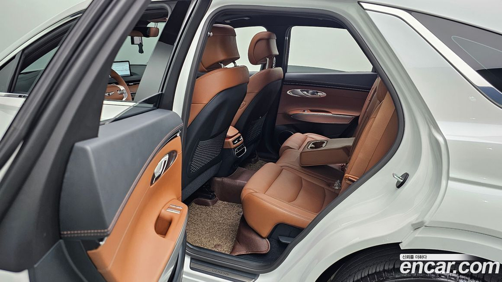 Genesis GV70 2.5T Бензин AWD (01.2021)