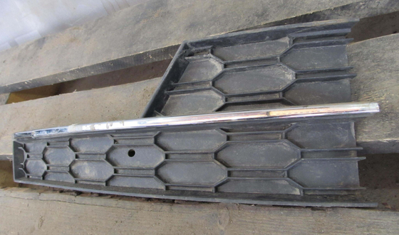 Накладка ПТФ правая Skoda Octavia 3 (A7) 17-20 Б/У Оригинал 5E0807682G