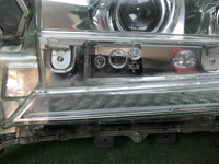 Битая Фара левая Toyota Land Cruiser 200 15-21 LED