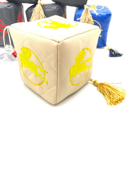 Кубик IVECO (экокожа, бежевый с желтой вышивкой)