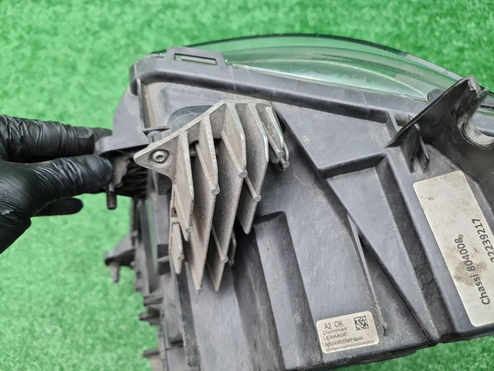 Фара правая Volvo FH 4 (2013-н.в.) галоген