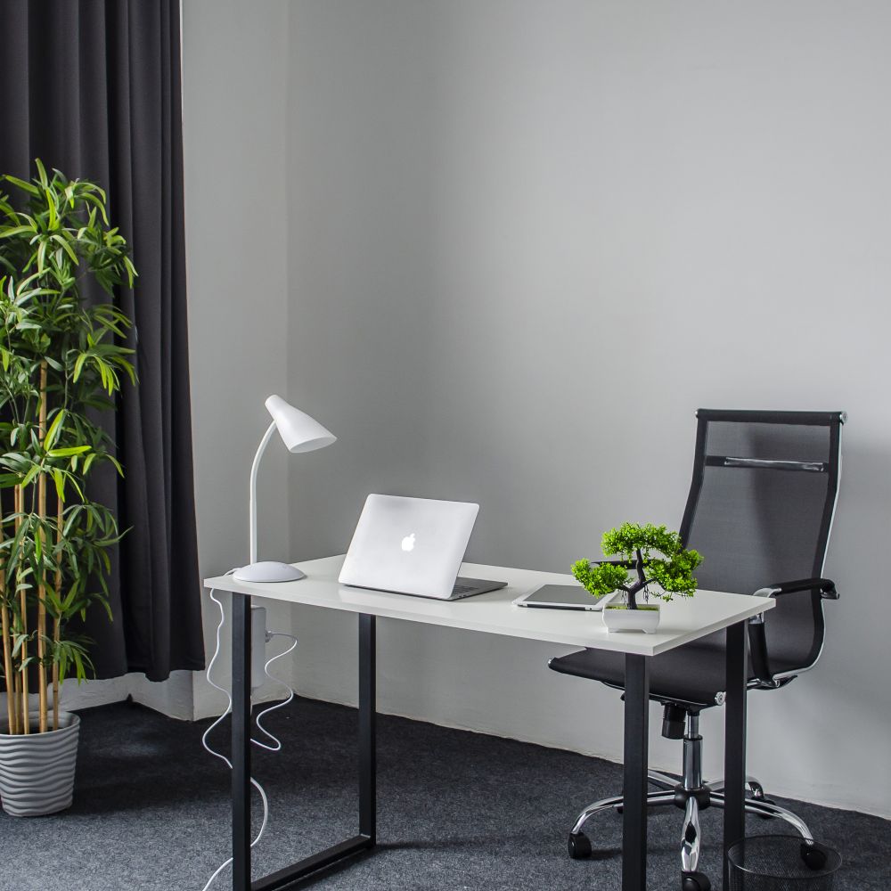 TLD-562 White-LED-360Lm-4500K-Dimmer Светильник настольный. 5W. Сенсорный выключатель. Белый. ТМ Uniel