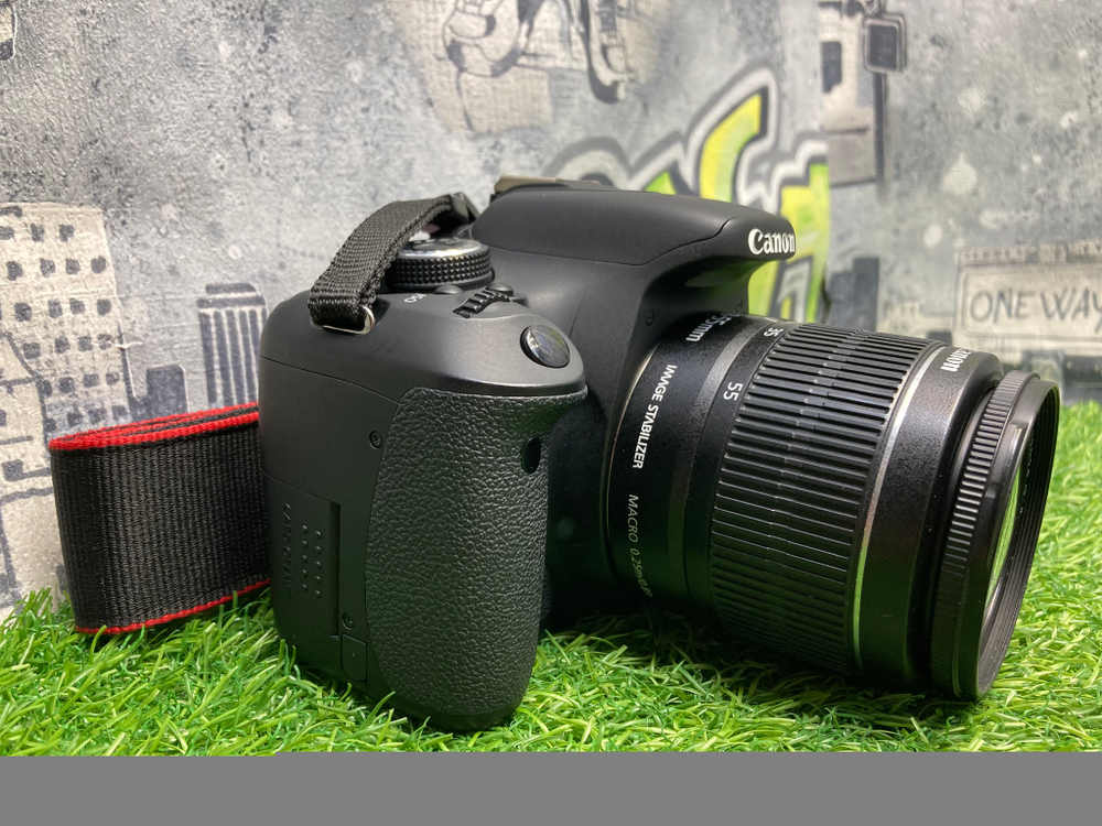 Canon 600D Kit 18-55mm IS II 6.400 кадров