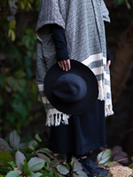 Бохо-накидка из фактурного хлопка (черный с полосами/ромб)