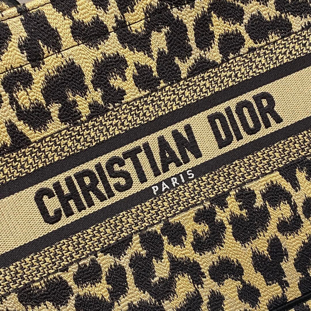 Christian Dior Book Tote 26 cm