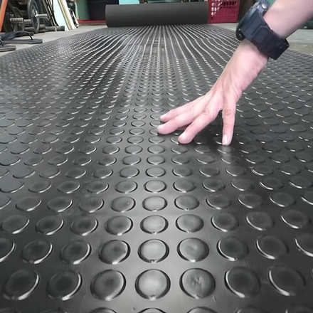 Рулонное резиновое покрытие "КОМФОРТ" - ЕЛОЧКА, ширина 1,5 м, черный, рулон 10м