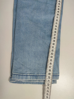 Джинсы Guess базовые 40 размер