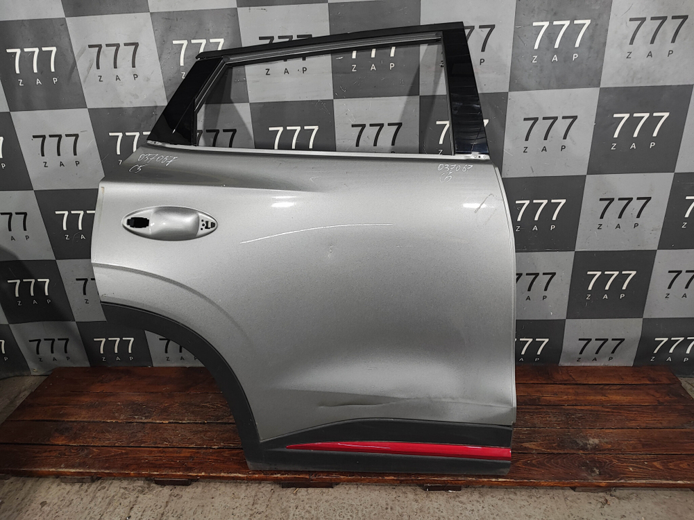 Дверь задняя правая Omoda C5 22-нв Б/У Оригинал 551001324AADYJ