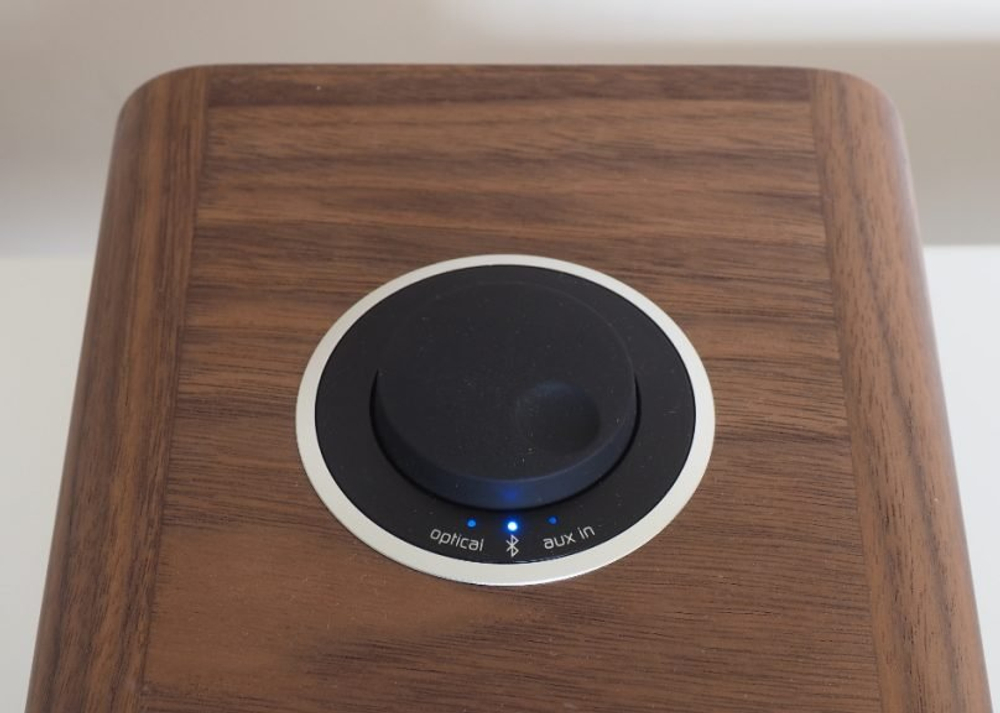 Ruark MR1 Mk2 Rich Walnut активная беспроводная полочная акустическая система (пара)