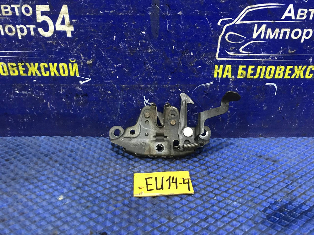 Замок капота NISSAN BLUEBIRD 1997