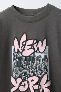 ZARA ФУТБОЛКА С ПРИНТОМ, АНТРАЦИТОВО-СЕРЫЙ