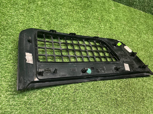 Накладка крыла левая LR Defender 2 L663 (19-нв)