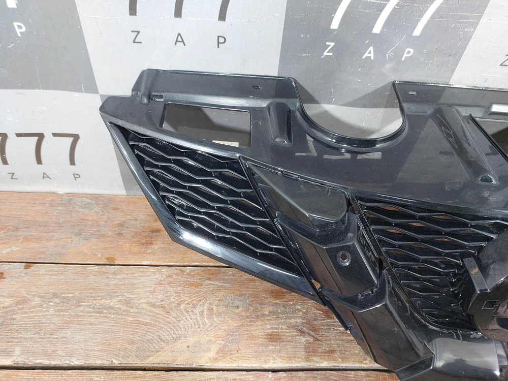 Решетка радиатора Nissan X-Trail 3 (T32) 13-19 Б/У Оригинал 623104CM0A