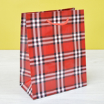 Пакет бумажный 18*23*10см с ручками "Клетки и полоски" микс