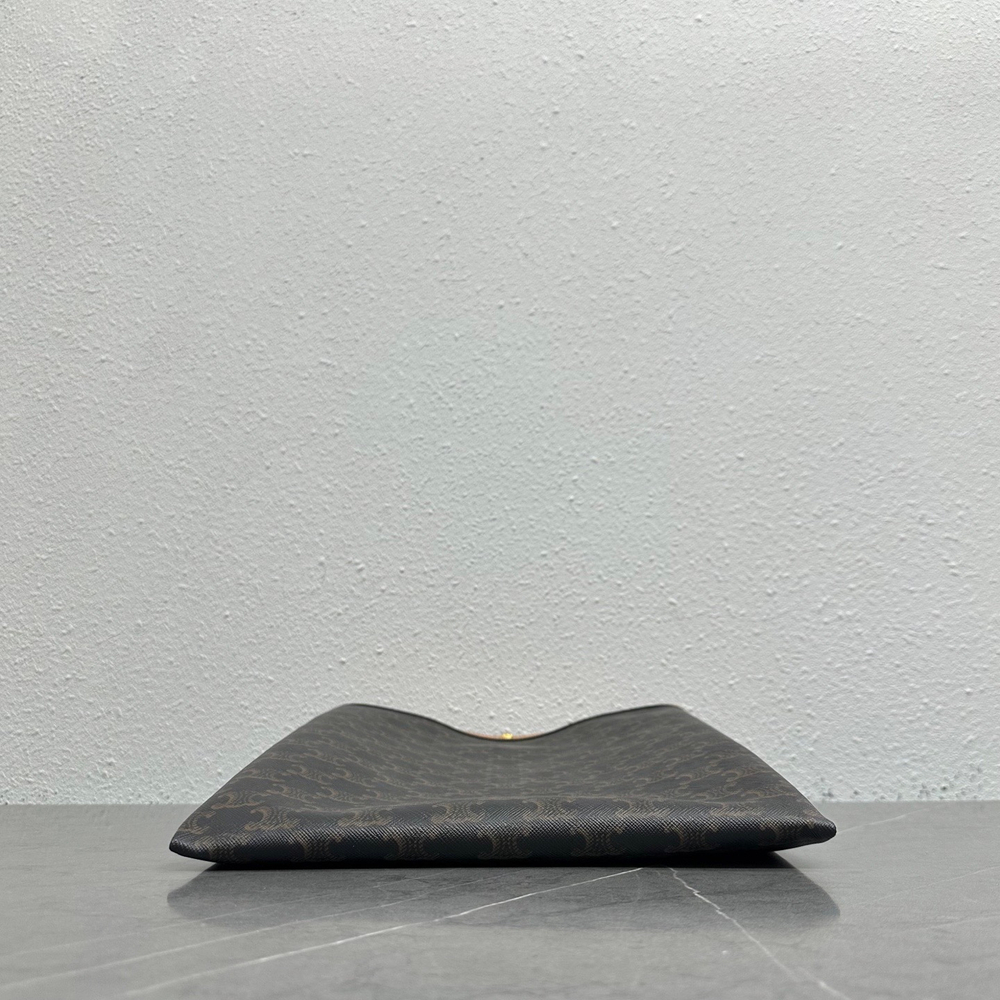 Medium Flat Shopper in Triomphe