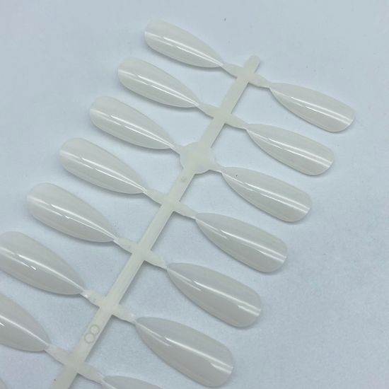 Типсы для демонстрации отрывные "Миндаль" 20 мм молочные