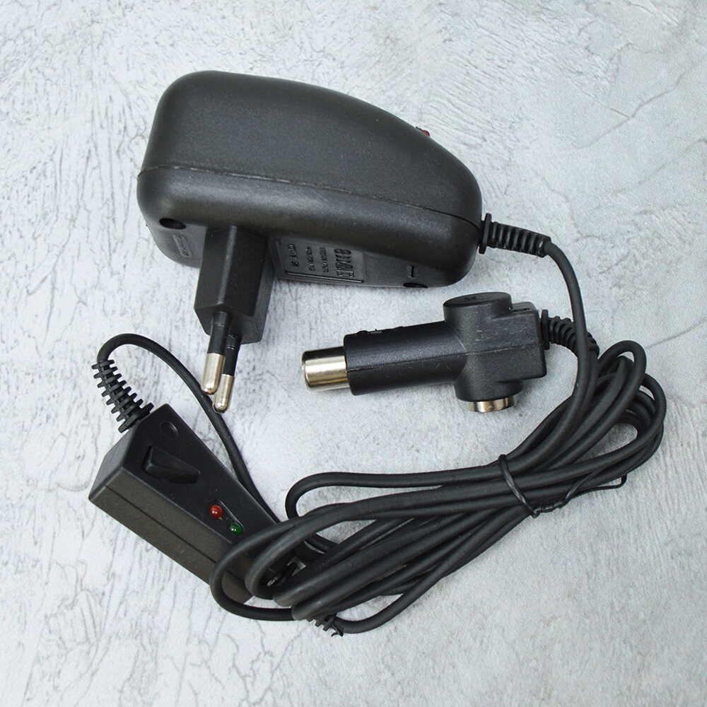 Блок питания ТВ для антенны с усилителем и регулятором напряжения ZOLAN (303-022)