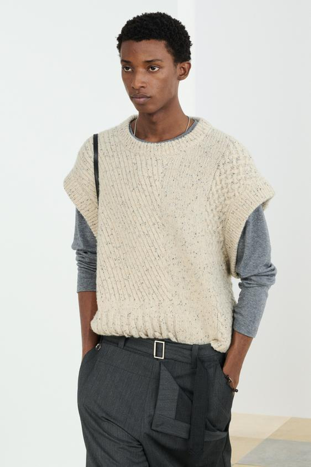 ZARA ВЯЗАНЫЙ ЖИЛЕТ СВОБОДНОГО КРОЯ ИЗ СМЕСИ ШЕРСТИ, ЭКРЮ