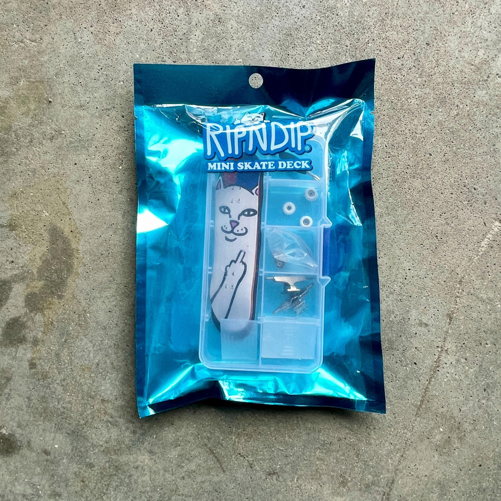 Фингерборд Ripndip Lord Nermal Mini Skateboard Red/Blue
