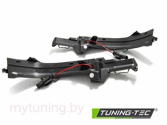 Повторители указателей поворота в зеркала для Audi Q7 4M (15-18) LED динамические темные