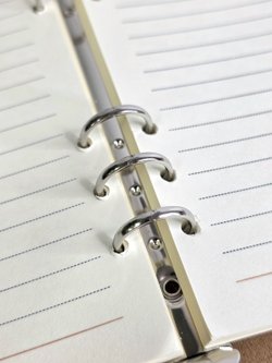 Блокнот органайзер А5 на кольцах 96 л. на магните в линейку серый (5919-5)