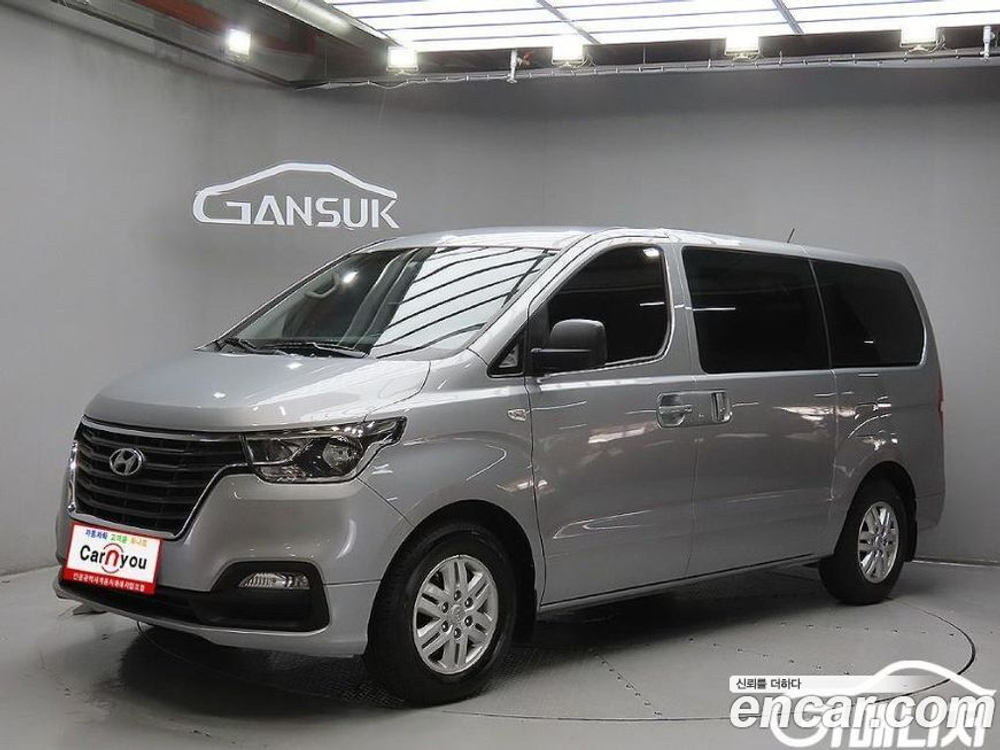 Hyundai The New Grand Starex Van 3-х местный (08.2019)