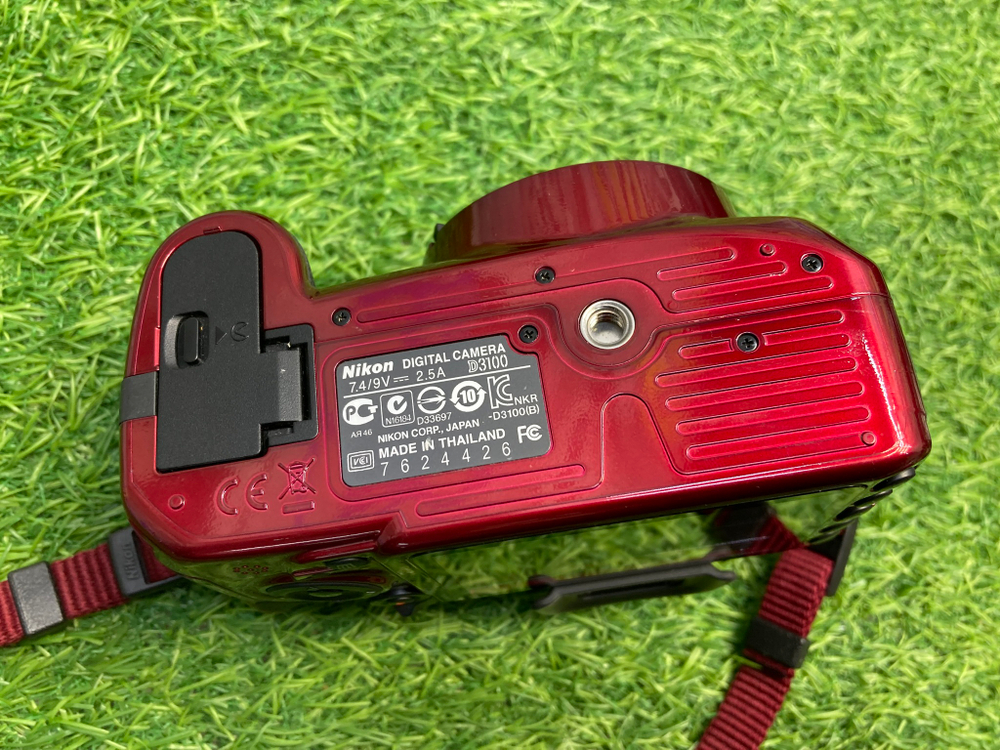 Nikon D3100 + 18-55mm 3.5-5.6G RED (3900 кадров)