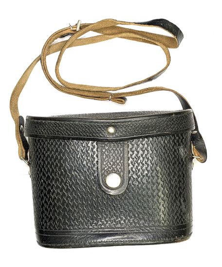 Коллекционный бинокль военный полевой БПЦ5 8х30, СССР 1980 г. "Олимпийский". Полный комплект: штатный кофр 1980 г., два ремня и крышка на окуляры