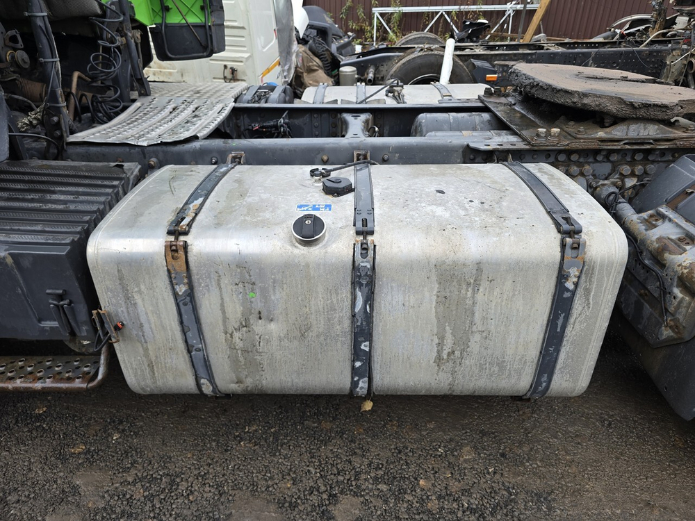 Бак топливный 600L