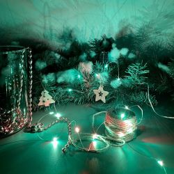 ULD-S0200-020-DTB-3AA-RC RGB IP20 DEW Гирлянда светодиодная Роса на батарейках 3AA не в-к. 2м. 20 светодиодов. RGB свет. Пульт ДУ в-к. Провод прозрачный. TM Uniel