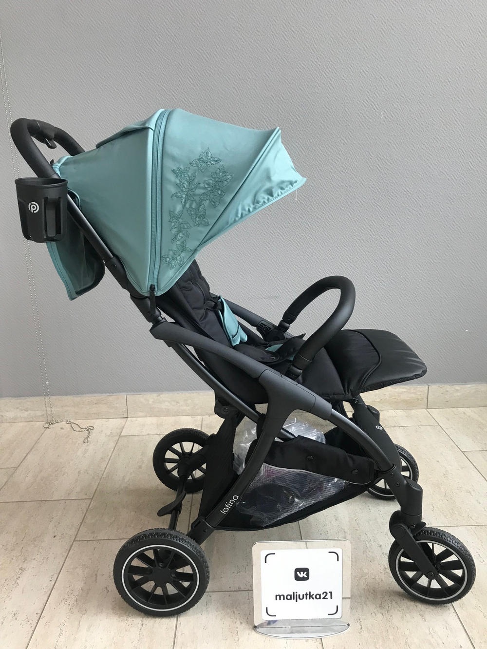 Коляска прогулочная Peppy Latina ART (mint fresh) мятная, вышивка
