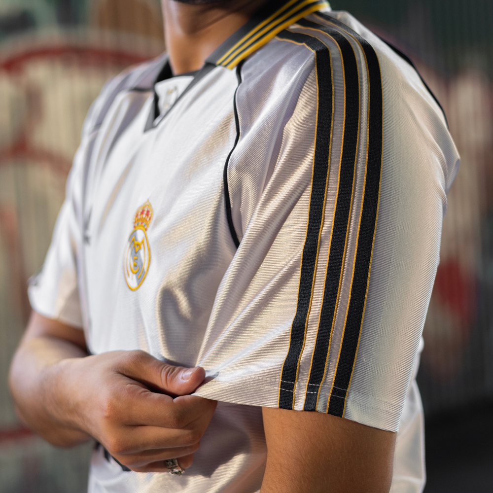 Ретро / Реал Мадрид (00-01) / Домашняя