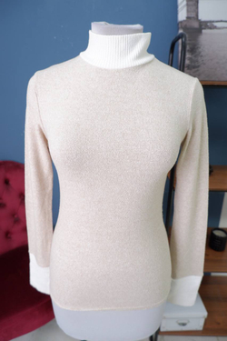 Джемпер Stradivarius лаконичный 44 размер