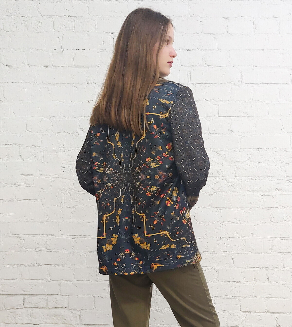 Трикотажный жакет "Кормление птиц", по мотивам средневековой шпалеры 15 века