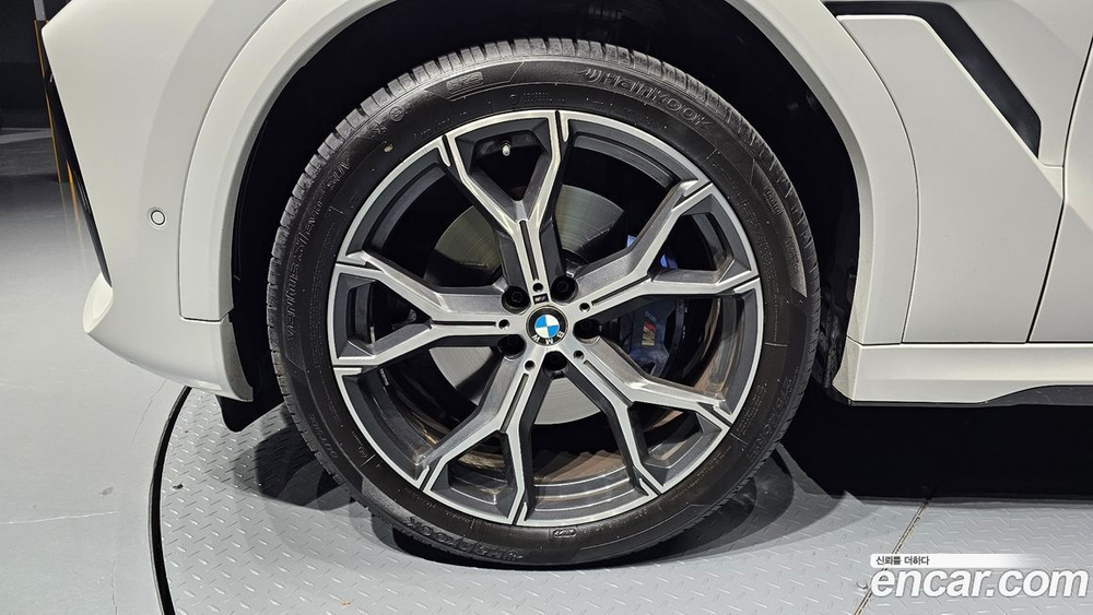 BMW X6 (G06) xDrive40i M Sports (06.2023)