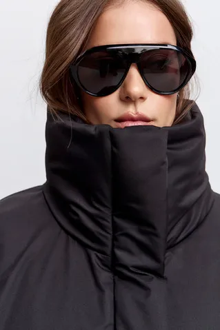 Куртка-баллон зимняя Айсель черного цвета