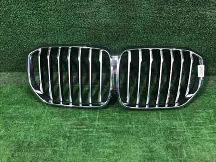 Решетка радиатора BMW X5 G05 (2018-2023)